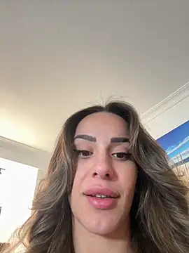 Snapshot of Alisa-Marie chatting on April 14, 2026, 8:42 am Alisa-Marie online show from April 14, 2026, 8:42 am