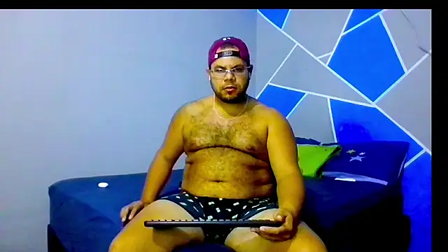 Evert hairyboy online show from December 14, 2025, 5:18 pm