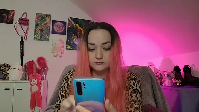 PinkHurricaneOfficial online show from October 28, 2025, 4:09 pm