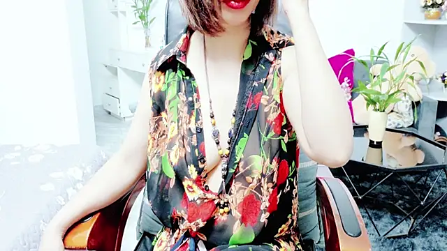 Miu-Le online show from June 23, 2026, 8:29 pm
