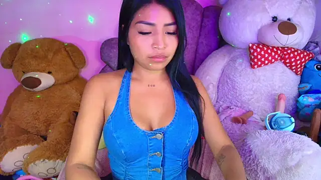 Snapshot of Pocahontascute_33 chatting on May 20, 2026, 11:16 am Pocahontascute 33 online show from May 20, 2026, 11:16 am