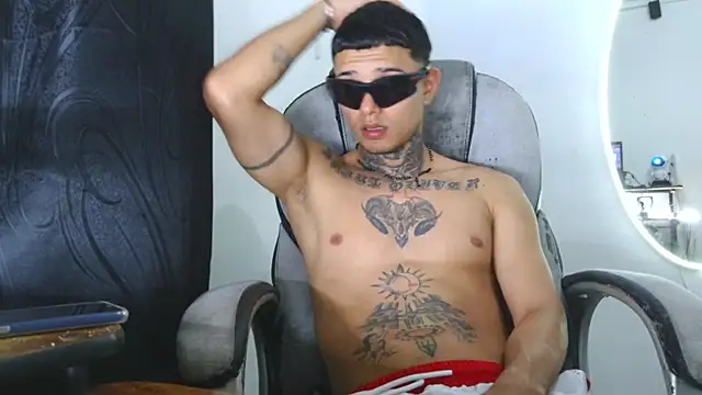 Snapshot of Skartoliver chatting on September 10, 2025, 2:55 am Skartoliver online show from September 10, 2025, 2:55 am