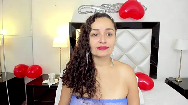 Snapshot of _luna__sweet_ chatting on February 15, 2025, 3:42 am luna sweet online show from February 15, 2025, 3:42 am