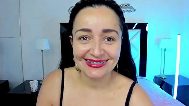 Snapshot of _luna__sweet_ chatting on February 27, 2025, 3:25 am luna sweet online show from February 27, 2025, 3:25 am