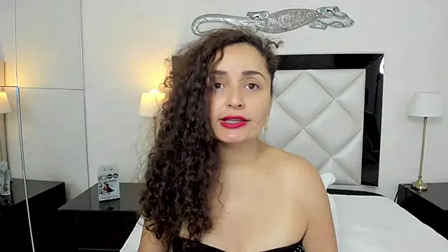 Snapshot of _luna__sweet_ chatting on March 5, 2025, 4:56 am luna sweet online show from March 5, 2025, 4:56 am