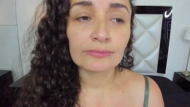 Snapshot of _luna__sweet_ chatting on March 15, 2025, 7:09 am luna sweet online show from March 15, 2025, 7:09 am