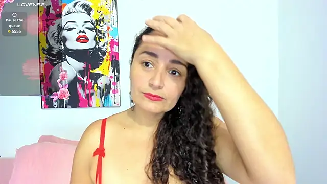 Snapshot of _luna__sweet_ chatting on March 18, 2025, 6:48 pm luna sweet online show from March 18, 2025, 6:48 pm