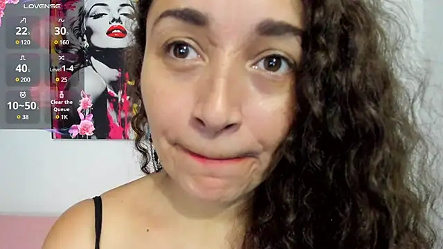 Snapshot of _luna__sweet_ chatting on March 19, 2025, 9:27 pm luna sweet online show from March 19, 2025, 9:27 pm