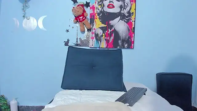 Snapshot of _luna__sweet_ chatting on October 25, 2025, 1:57 am luna sweet online show from October 25, 2025, 1:57 am