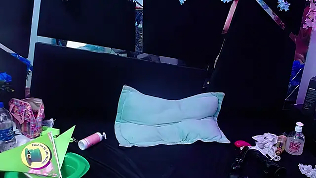 Cocoo Nuth online show from March 18, 2025, 10:14 am