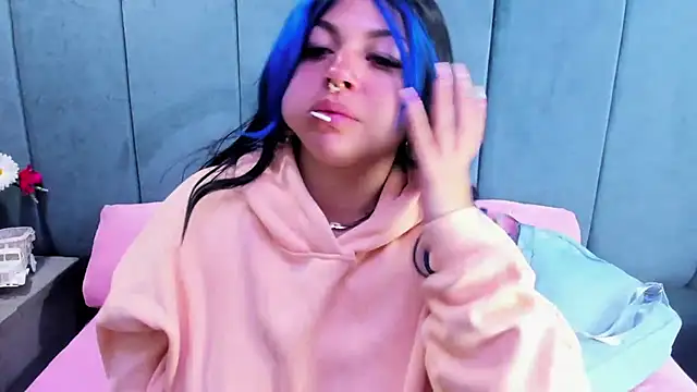 Cocoo Nuth online show from February 6, 2026, 3:00 am