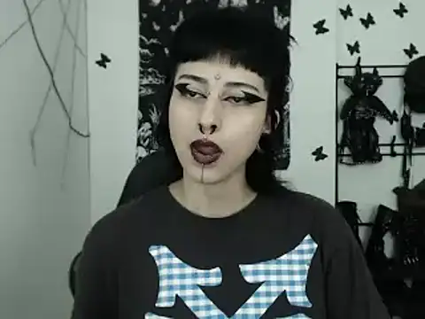 Snapshot of n0sferatus__ chatting on September 18, 2025, 10:28 am n0sferatus   online show from September 18, 2025, 10:28 am