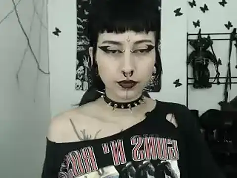 Snapshot of n0sferatus__ chatting on October 1, 2025, 3:12 am n0sferatus   online show from October 1, 2025, 3:12 am