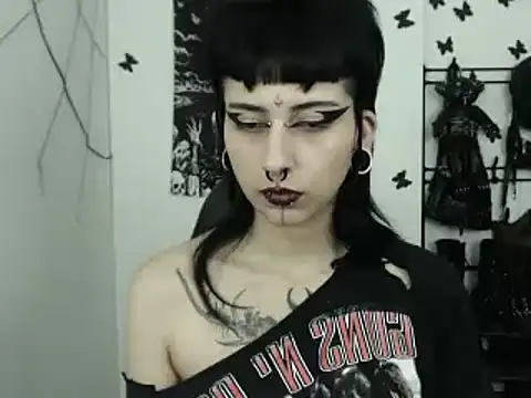 Snapshot of n0sferatus__ chatting on October 7, 2025, 3:14 am n0sferatus   online show from October 7, 2025, 3:14 am