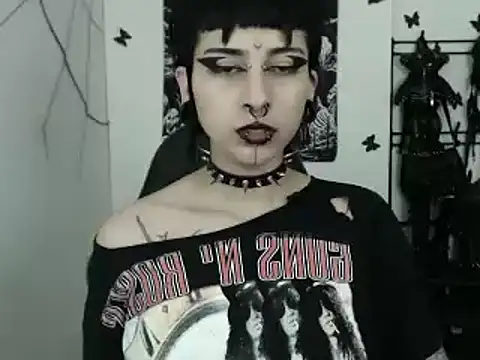 Snapshot of n0sferatus__ chatting on October 23, 2025, 2:33 am n0sferatus   online show from October 23, 2025, 2:33 am