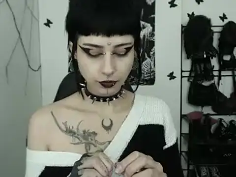 Snapshot of n0sferatus__ chatting on December 20, 2025, 3:46 am n0sferatus online show from December 20, 2025, 3:46 am