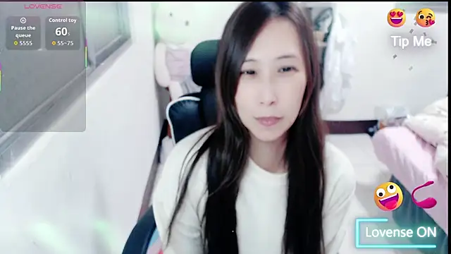 aFanny online show from March 9, 2026, 2:54 pm