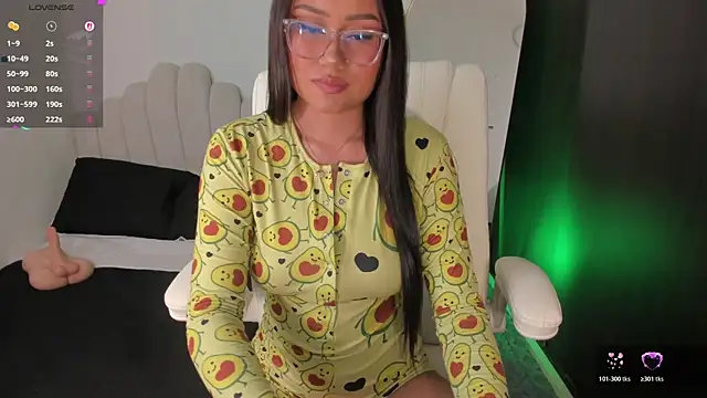 AmberLewis  online show from December 16, 2025, 11:10 pm