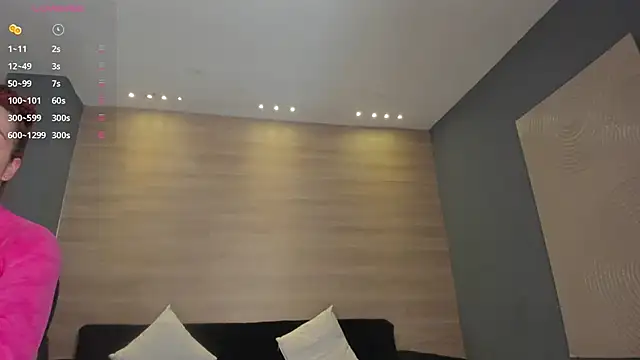 RosalineFiore online show from December 19, 2024, 6:23 pm