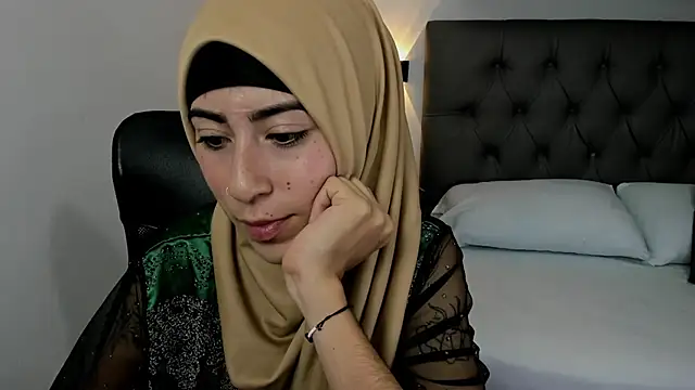 Snapshot of chaymae_nah_ chatting on January 17, 2025, 2:50 pm chaymae nah online show from January 17, 2025, 2:50 pm