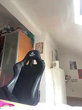 rafamarianoofc online show from March 22, 2025, 2:47 pm