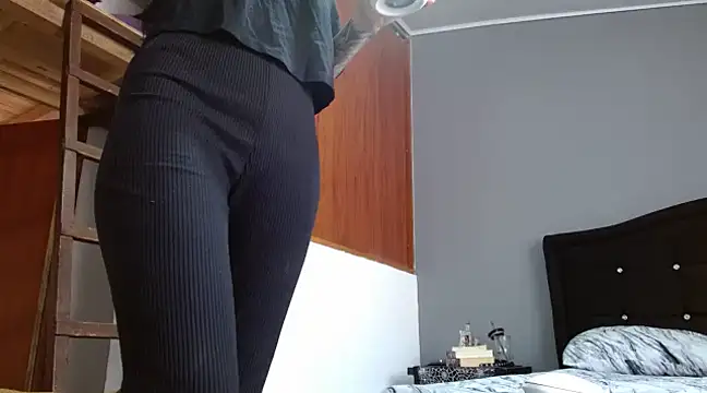 Snapshot of Emilia_1995 chatting on March 11, 2025, 12:39 pm Emilia 1995 online show from March 11, 2025, 12:39 pm