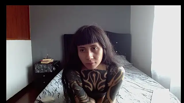 Emilia 1995 online show from February 13, 2026, 2:57 pm