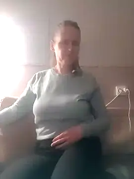 Evelina cute online show from January 4, 2025, 6:40 pm