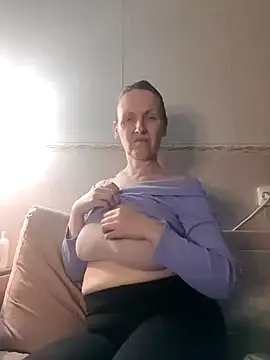 Evelina cute online show from January 14, 2025, 8:48 pm