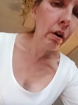 Evelina cute online show from September 18, 2025, 3:14 pm