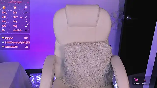 Snapshot of nyna_1 chatting on February 16, 2025, 1:14 am nyna 1 online show from February 16, 2025, 1:14 am