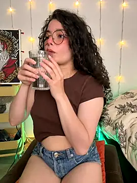 Snapshot of Antoniart_ chatting on October 13, 2025, 2:22 am Antoniart online show from October 13, 2025, 2:22 am