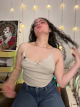 Snapshot of Antoniart_ chatting on October 27, 2025, 1:31 am Antoniart online show from October 27, 2025, 1:31 am