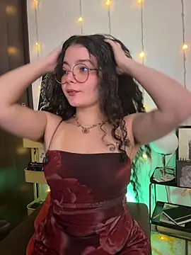 Snapshot of Antoniart_ chatting on December 15, 2025, 3:22 am Antoniart online show from December 15, 2025, 3:22 am