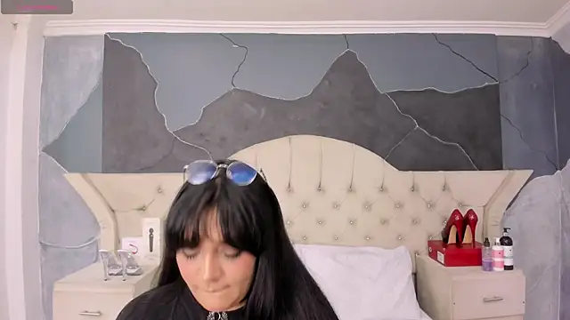 AmberGreyy  online show from October 3, 2025, 5:43 pm