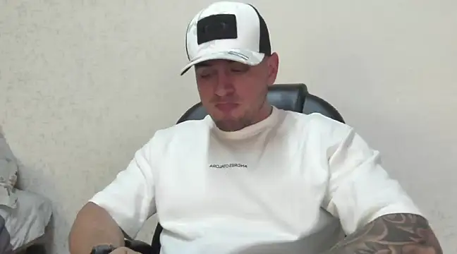 Snapshot of Teilor_Creed chatting on January 1, 2025, 8:15 pm Teilor Creed online show from January 1, 2025, 8:15 pm