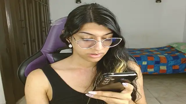 engielphoenis14 online show from October 15, 2025, 12:22 am