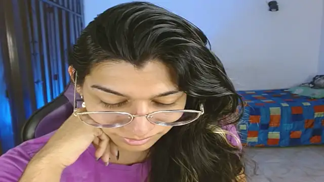 engielphoenis14 online show from November 15, 2025, 2:42 am