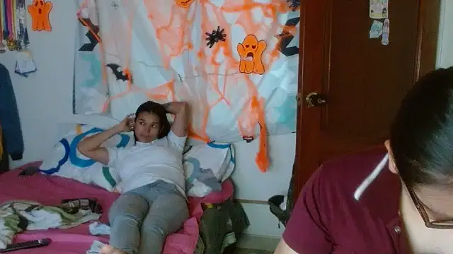 clayre and jill online show from October 30, 2025, 2:35 am