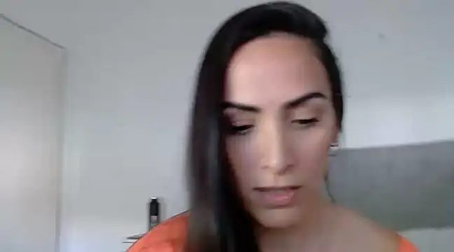 Snapshot of alessandra-a chatting on December 3, 2024, 8:50 pm alessandra-a online show from December 3, 2024, 8:50 pm