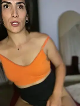 Snapshot of alessandra-a chatting on January 11, 2025, 12:12 am alessandra-a online show from January 11, 2025, 12:12 am