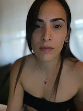 Snapshot of alessandra-a chatting on January 14, 2025, 10:34 pm alessandra-a online show from January 14, 2025, 10:34 pm