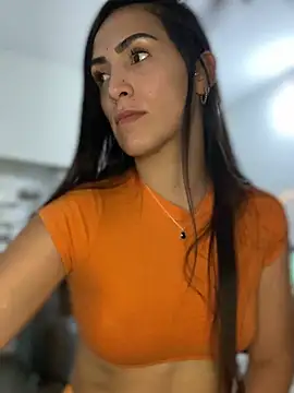 Snapshot of alessandra-a chatting on January 22, 2025, 10:15 pm alessandra-a online show from January 22, 2025, 10:15 pm