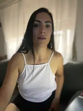 Snapshot of alessandra-a chatting on March 21, 2025, 7:35 pm alessandra-a online show from March 21, 2025, 7:35 pm