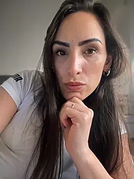 Snapshot of alessandra-a chatting on September 16, 2025, 7:04 pm alessandra-a online show from September 16, 2025, 7:04 pm