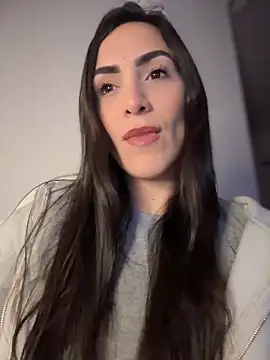 Snapshot of alessandra-a chatting on November 9, 2025, 3:27 am alessandra-a online show from November 9, 2025, 3:27 am