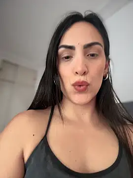 Snapshot of alessandra-a chatting on November 16, 2025, 9:31 pm alessandra-a online show from November 16, 2025, 9:31 pm