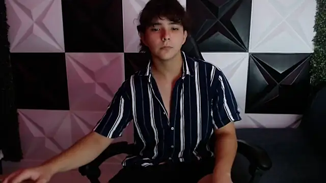 Dani cumboy online show from January 22, 2025, 3:09 am