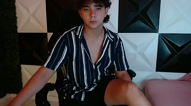 Dani cumboy online show from February 13, 2025, 2:23 am