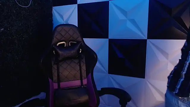 Dani cumboy online show from February 25, 2025, 3:20 am